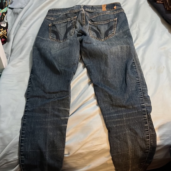 Hollister 1R w25 l29 - Picture 2 of 3